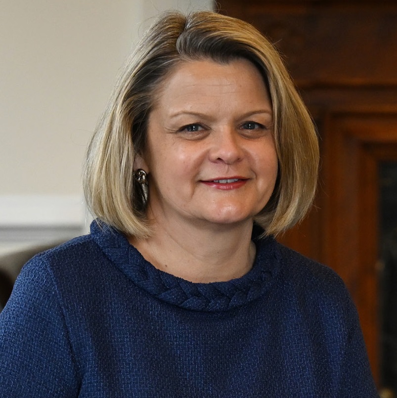 Andrea Chapdelaine headshot